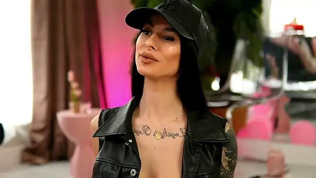 EvaAmanti online show from April 2026 09:02:01 AM