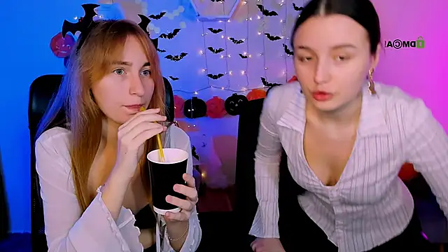 leslie bird online show from October 2025 11:11:01 AM