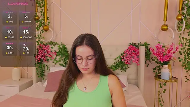 GabiBatista online show from September 2025 05:12:01 AM