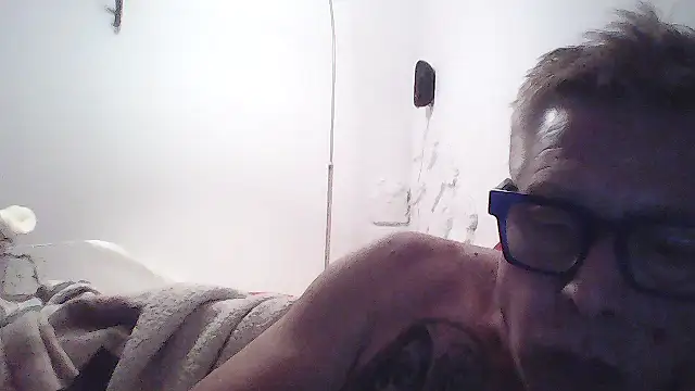 Andyrsdick online show from October 2025 10:51:01 PM
