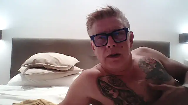 Andyrsdick online show from October 2025 09:26:02 PM