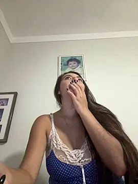 Snapshot of larj021bb chatting on April 2026 11:37:02 PM larj021bb online show from April 2026 11:37:02 PM