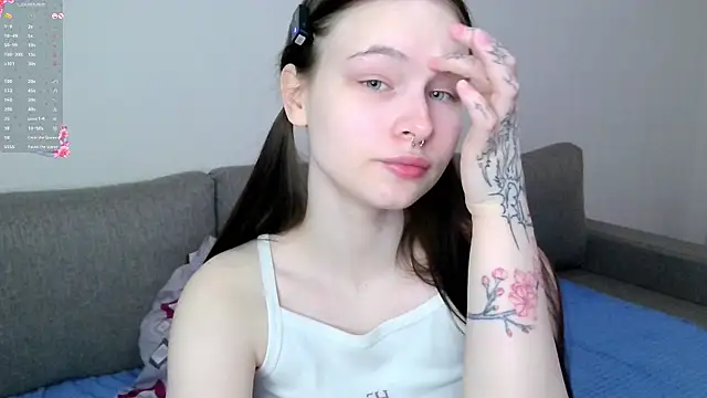 LolaVibe online show from February 2026 12:54:01 AM