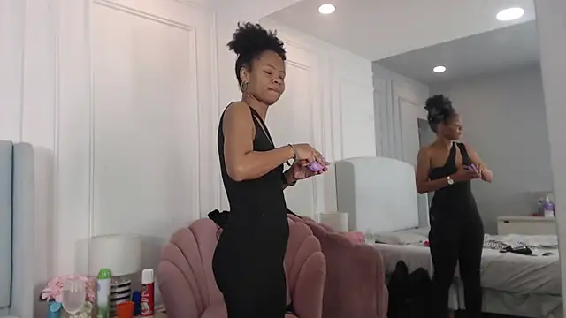 ChantalGarner online show from December 2025 12:54:01 PM