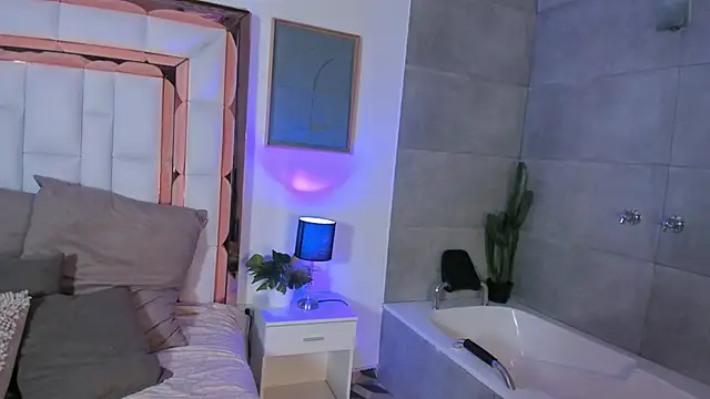 Violeta dh online show from November 2025 12:08:02 PM