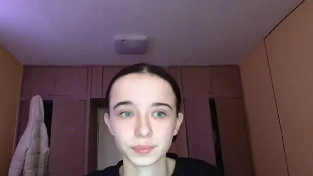 Emilia Light online show from November 2025 08:13:01 AM