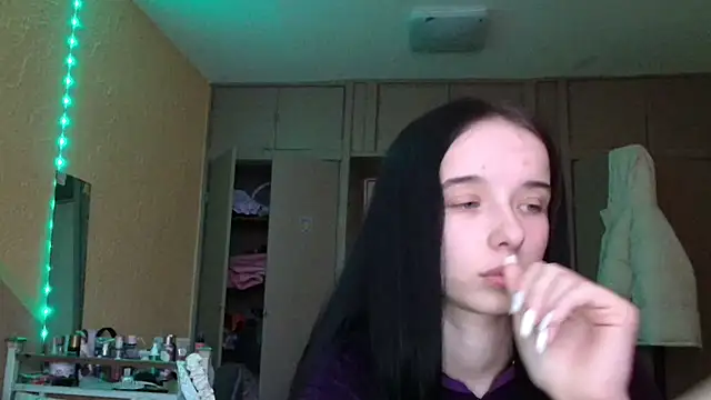 Emilia Light online show from January 2026 01:05:02 PM