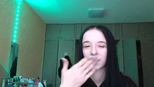 Emilia Light online show from March 2026 06:17:01 AM