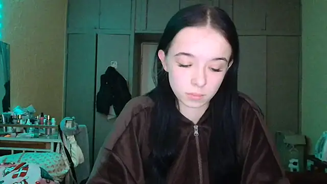 Emilia Light online show from March 2026 07:42:01 AM