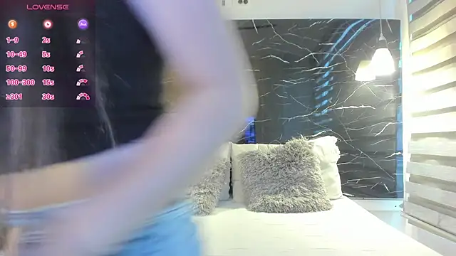 ZOE LE online show from March 2026 11:46:02 AM