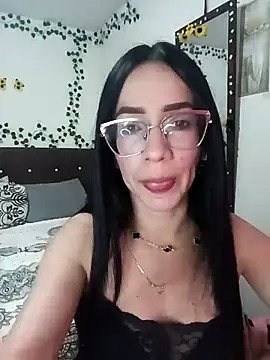 Snapshot of YaraDuartee chatting on March 2026 01:33:01 AM YaraDuartee online show from March 2026 01:33:01 AM
