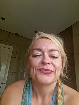 demidelightfulxx online show from November 2025 02:28:01 PM