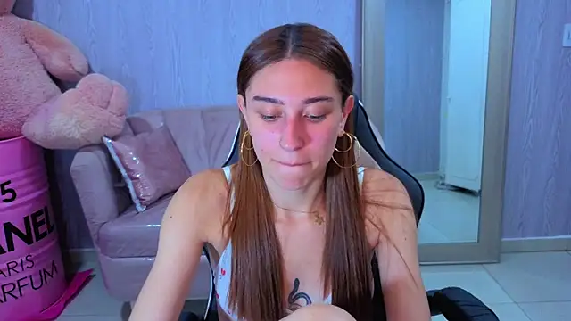 Snapshot of beba_fox_a chatting on April 2026 03:07:02 AM beba fox a online show from April 2026 03:07:02 AM