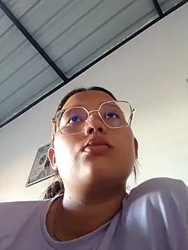 young dairy01 online show from November 2025 12:16:01 PM