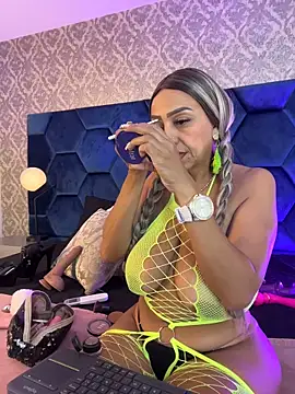 Snapshot of Angelina_Roa chatting on May 2026 02:13:01 PM Angelina Roa online show from May 2026 02:13:01 PM
