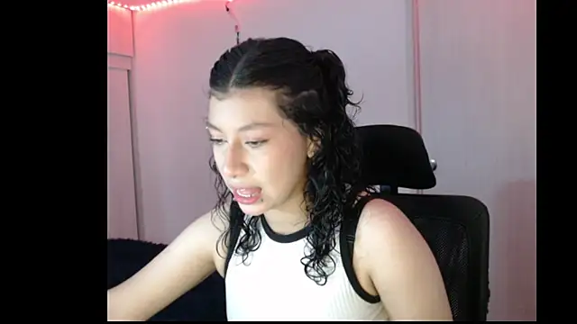 Ivonnybonn online show from October 2025 09:19:02 PM