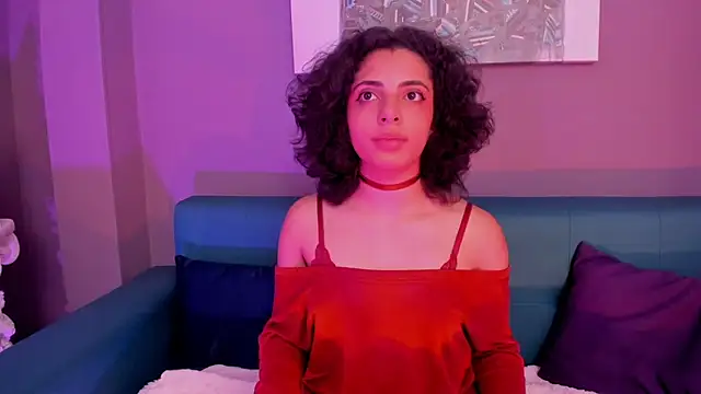 Snapshot of Alessiia__ chatting on November 2025 07:20:02 AM Alessiia online show from November 2025 07:20:02 AM