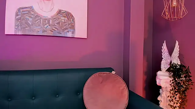 Snapshot of Alessiia__ chatting on November 2025 03:09:02 AM Alessiia online show from November 2025 03:09:02 AM