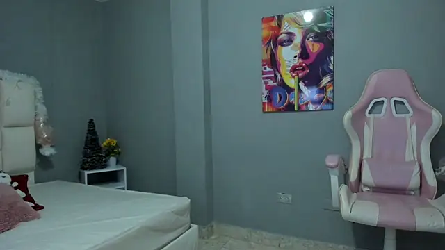 Athenea  fox online show from December 2025 12:01:02 PM