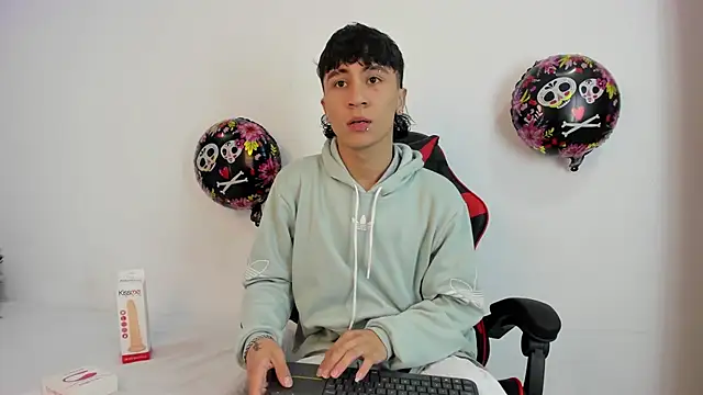 XaanderGrey online show from October 2025 07:46:02 PM