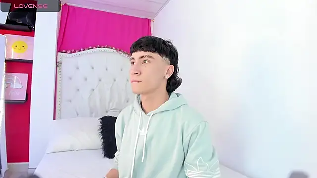 XaanderGrey online show from November 2025 07:51:02 PM