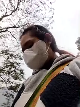 bree-zz online show from December 2025 01:11:02 AM