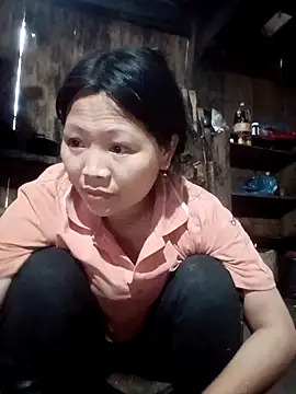 bree-zz online show from March 2026 04:51:01 AM