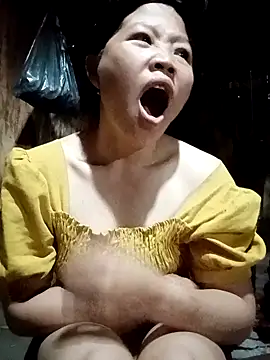 bree-zz online show from March 2026 11:21:02 PM