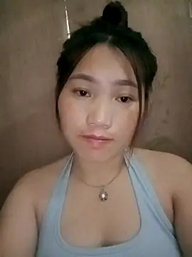 min-xinh online show from October 2025 12:44:01 AM