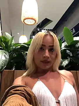 alexawinterrr online show from December 2025 10:48:01 PM