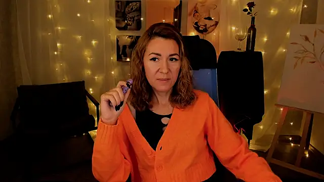 DonnaSmitth online show from October 2025 03:24:02 PM