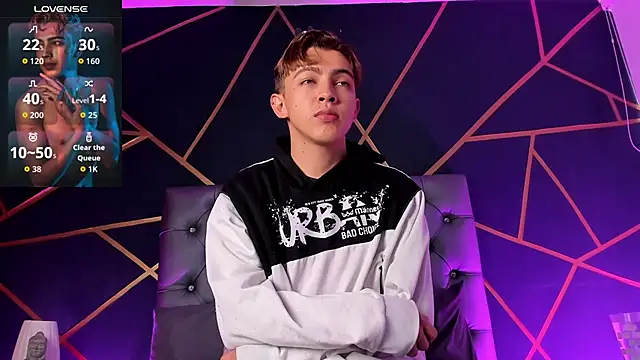 Lian Miller1  online show from April 2026 12:28:01 PM