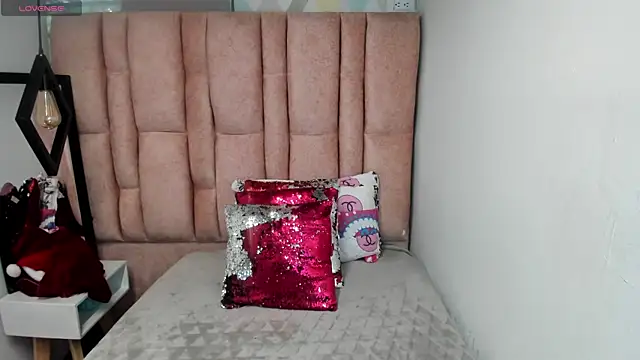 Issa Milf   online show from April 2026 01:28:01 PM