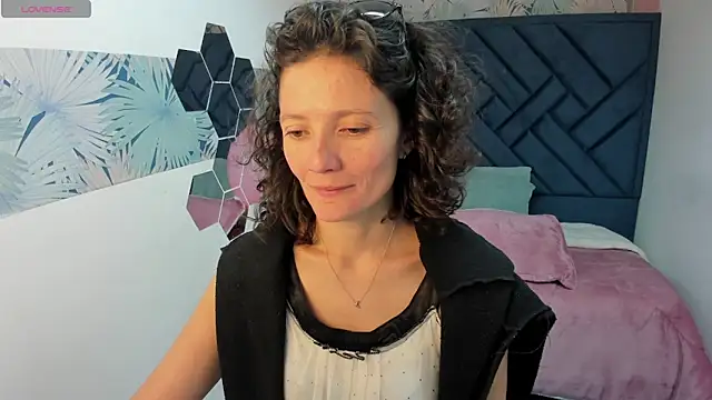 Valery More   online show from June 2026 01:02:01 PM