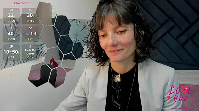 Snapshot of Valery_More__ chatting on June 2026 01:43:01 PM Valery More online show from June 2026 01:43:01 PM