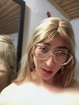 NICOLLE  12 online show from November 2025 02:15:02 AM