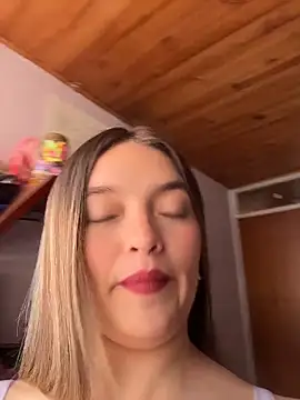 Miia Millerr online show from November 2025 05:46:01 PM