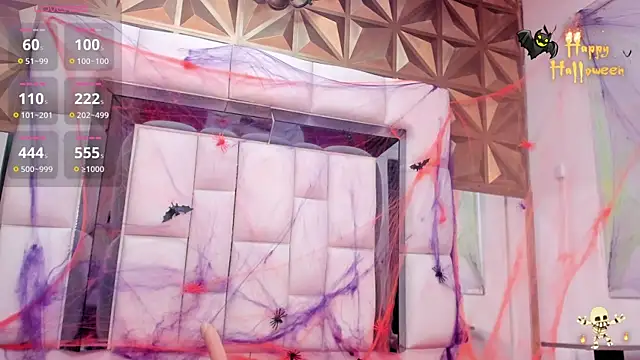 violet milleer online show from October 2025 07:04:02 PM