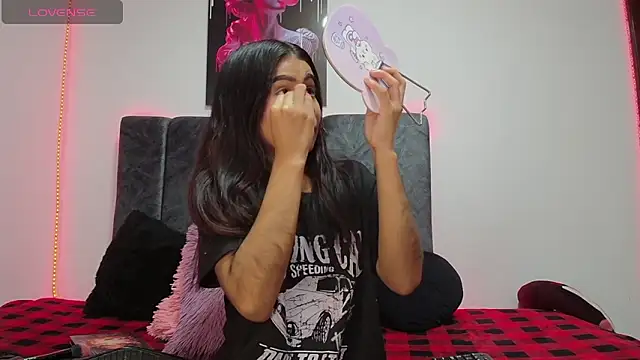 Snapshot of karinna_santana chatting on January 2026 08:02:02 PM karinna santana online show from January 2026 08:02:02 PM