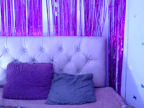 Cherrythx online show from November 2025 01:34:02 PM