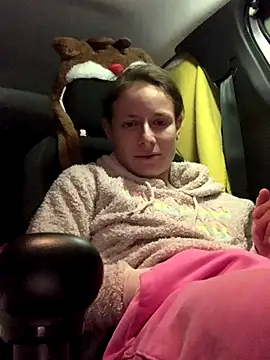 GoldenPussy1329 online show from November 2025 11:38:01 PM