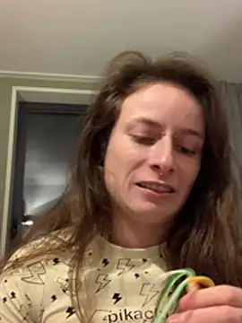 GoldenPussy1329 online show from January 2026 10:47:02 PM