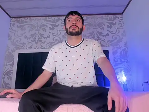 Snapshot of VynnyBlacke_ chatting on February 2026 05:14:02 AM VynnyBlacke online show from February 2026 05:14:02 AM