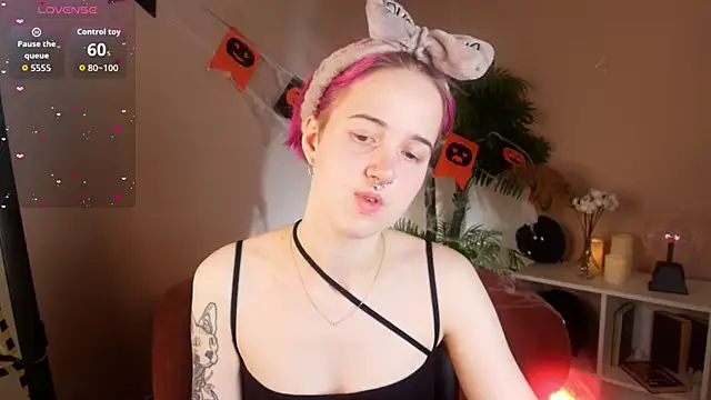 luna son online show from October 2025 09:24:02 PM