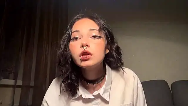 Snapshot of Beeping_Creature chatting on September 2025 03:28:02 PM Beeping Creature online show from September 2025 03:28:02 PM