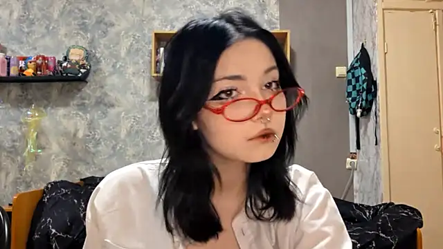 Snapshot of Beeping_Creature chatting on November 2025 04:50:01 PM Beeping Creature online show from November 2025 04:50:01 PM