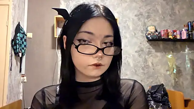 Snapshot of Beeping_Creature chatting on November 2025 04:13:02 PM Beeping Creature online show from November 2025 04:13:02 PM