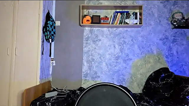 Snapshot of Beeping_Creature chatting on November 2025 05:13:02 PM Beeping Creature online show from November 2025 05:13:02 PM