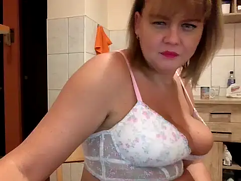 Snapshot of roxy863086 chatting on October 2025 06:27:02 PM roxy863086 online show from October 2025 06:27:02 PM