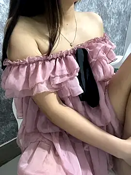 lee ly online show from December 2025 07:39:01 AM